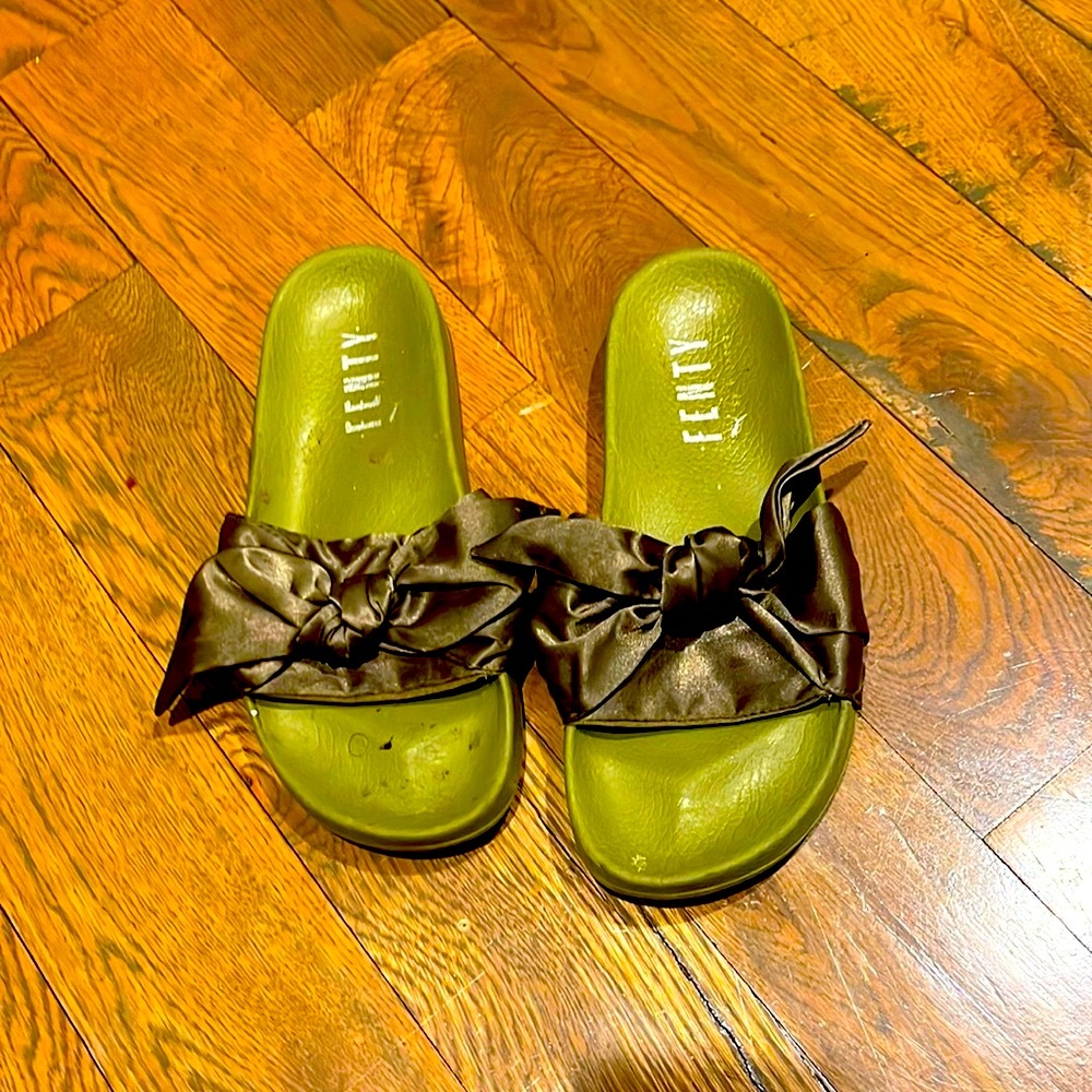 Fenty slippers